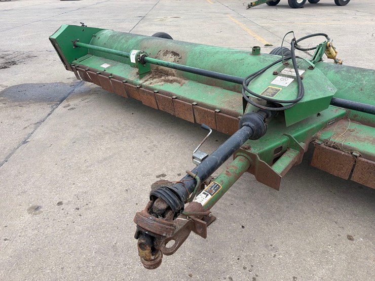 john-deere-220-image-13