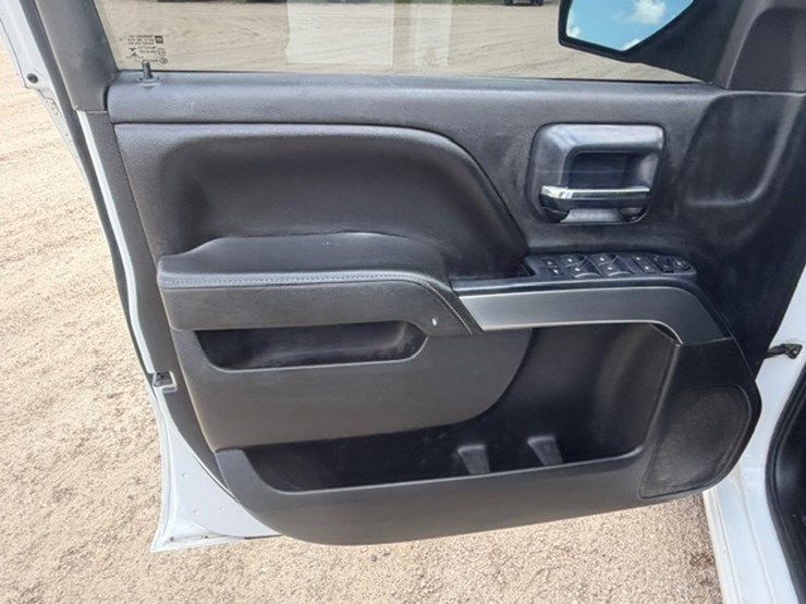 2014-chevrolet-1500-image-32