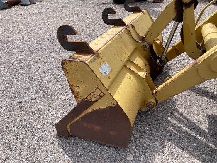 caterpillar-416d-image-18