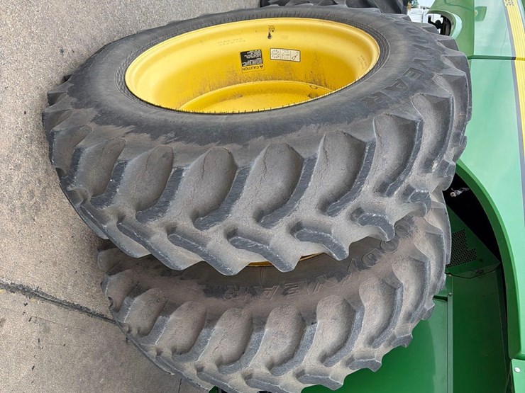 2012-john-deere-s680-image-22