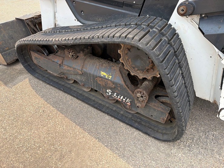 2021-bobcat-t76-image-33