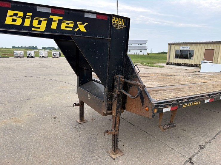 2013-big-tex-102”-x-30ft-gooseneck-flatbed-trailer-image-16