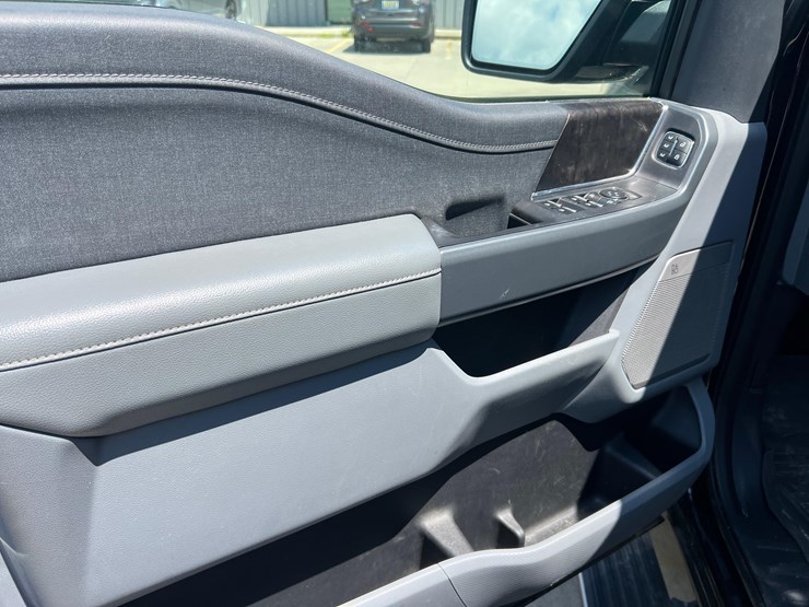 ford-f150-lariat-image-45