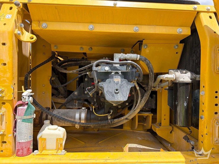 2020-komatsu-pc360-lc-11-image-12