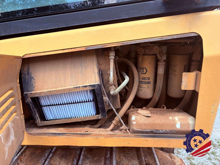 2009-caterpillar-d5k-xl-image-52