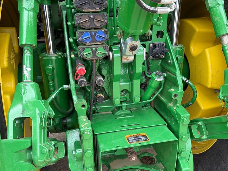 2022-john-deere-8r-280-image-13