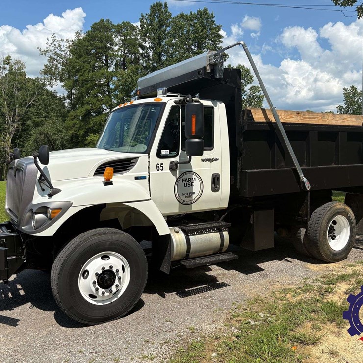 2013 INTERNATIONAL 7400