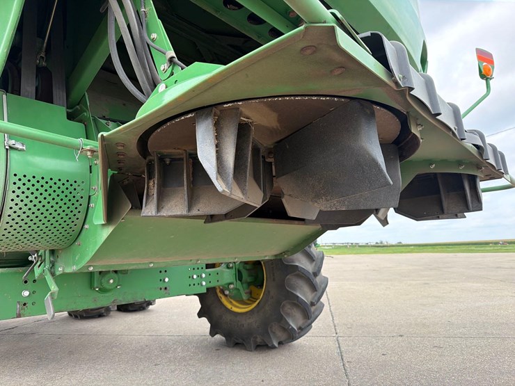 2012-john-deere-s680-image-32