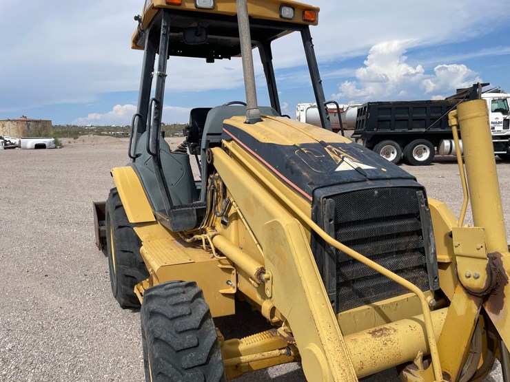 caterpillar-416d-image-23