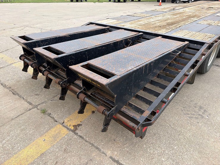 2013-big-tex-102”-x-30ft-gooseneck-flatbed-trailer-image-5