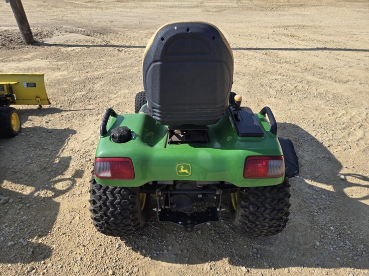 john-deere-x585-image-19