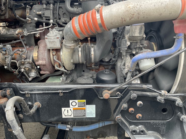 2020-kenworth-t680-image-40