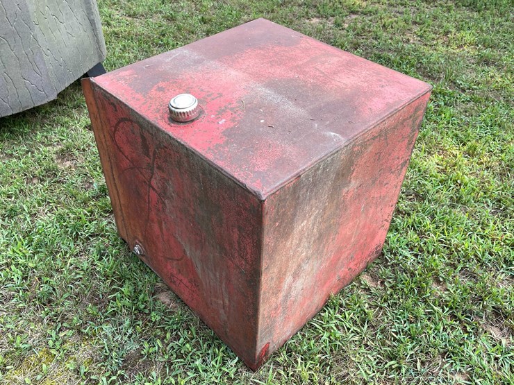 #5710-•-metal-gas-tank-image-3