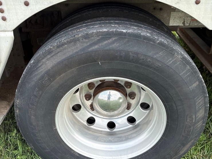 2014-wilson-livestock-trailer-image-53