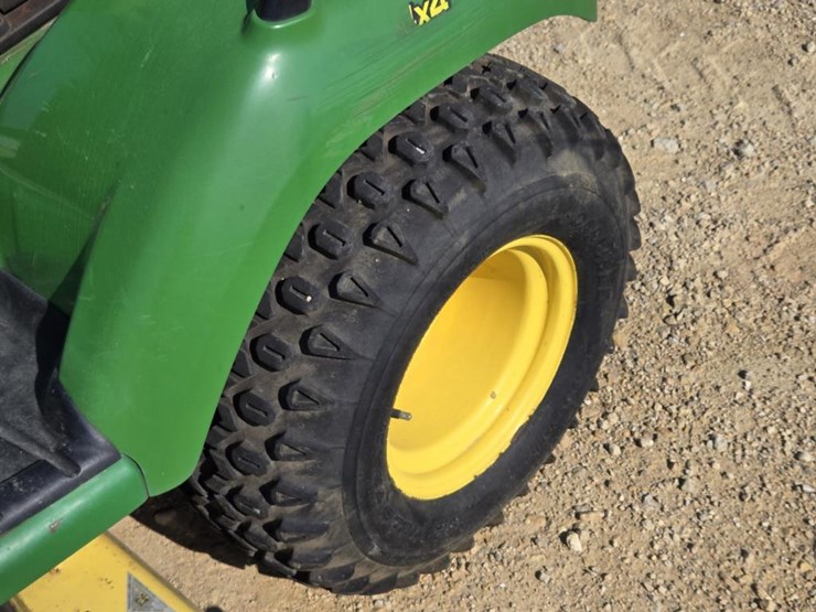 john-deere-x585-image-5