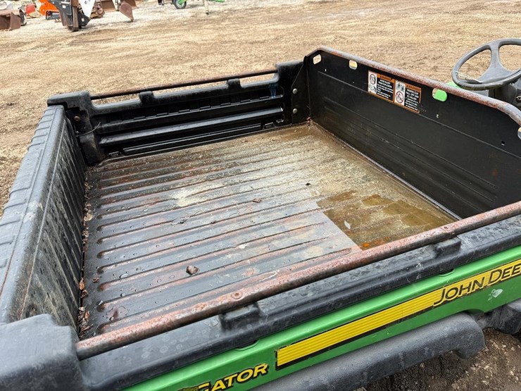 2014-john-deere-gator-tx-image-12
