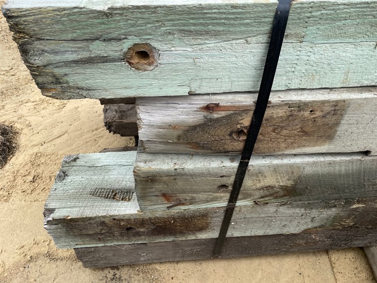 #3630-•-bundle-of-used-guard-rail-posts-image-12