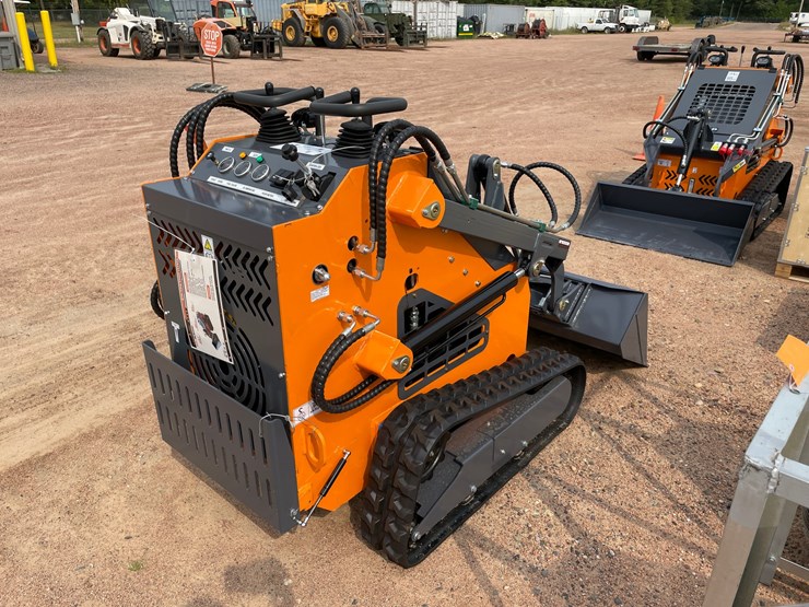 #5633-•-landhonor-mini-skid-steer-loader-me380r2-(mosinee,-wi)-image-3