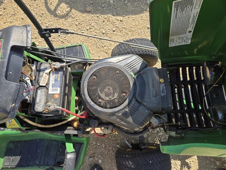 john-deere-gt235-image-7