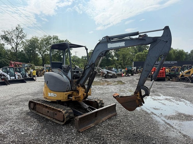 deere-35d-image-6