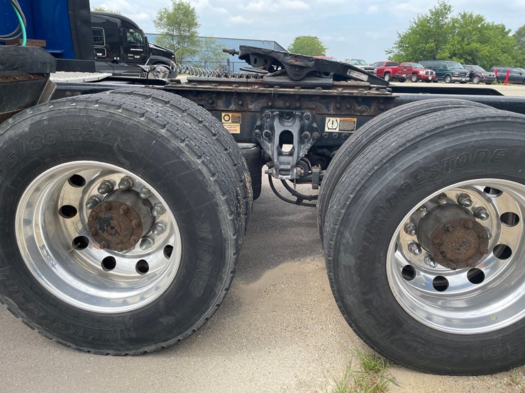 2020-kenworth-t680-image-15