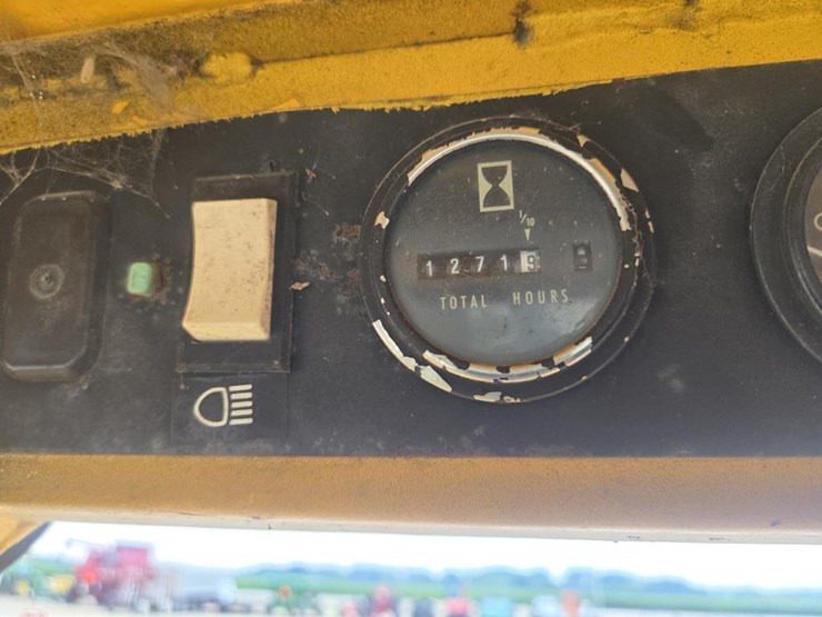 john-deere-570-image-16