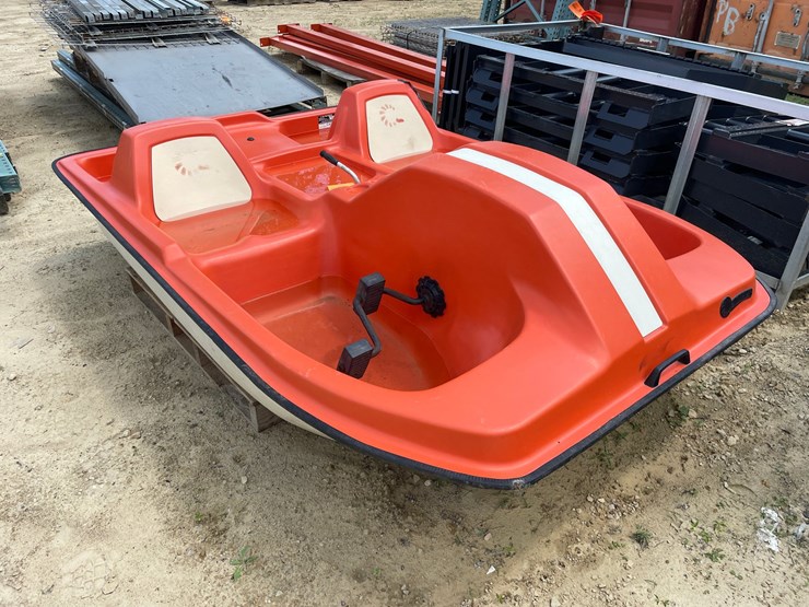 #3583-•-contour-paddle-boat-image-1