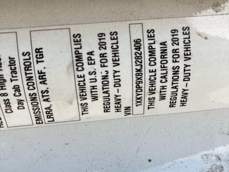 2019-kenworth-t680-image-16