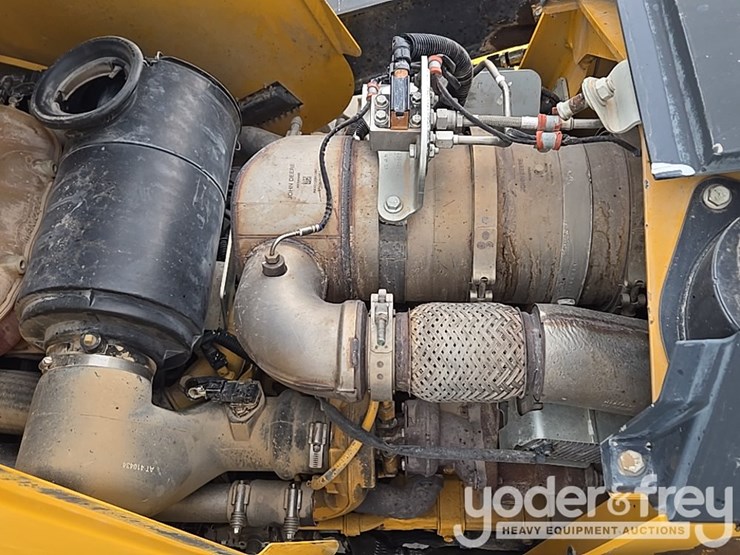 2014-deere-310sk-image-43