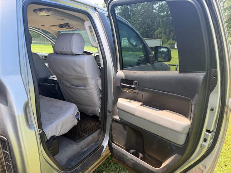 2008-toyota-tundra-image-23