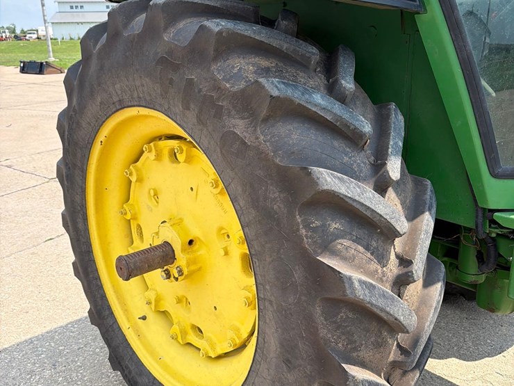 john-deere-4030-image-15