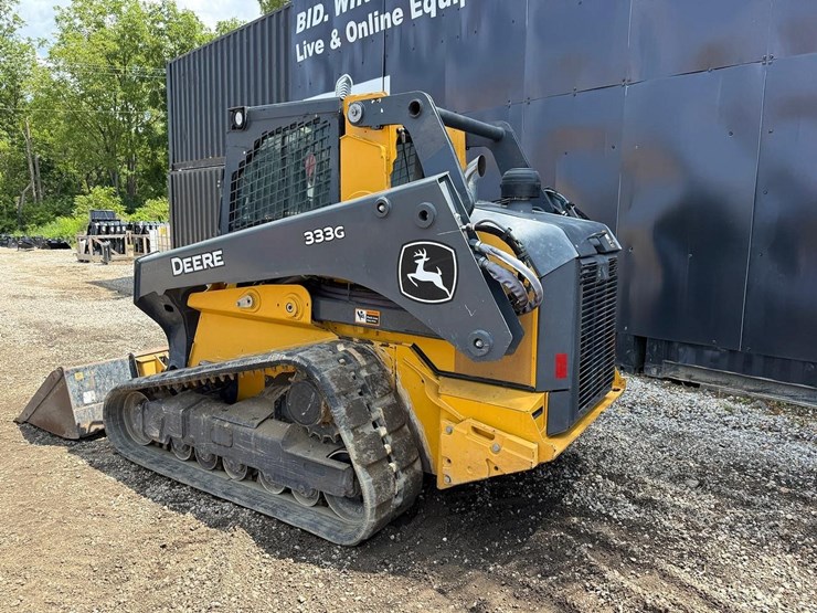 2023-deere-333g-image-2