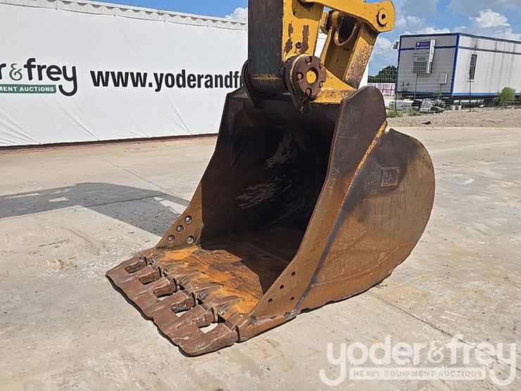 2019-caterpillar-336-image-21
