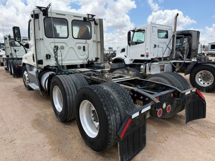 2018-freightliner-cascadia-image-6