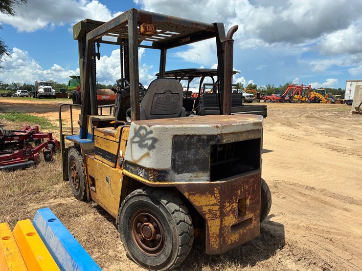 caterpillar-80-image-3