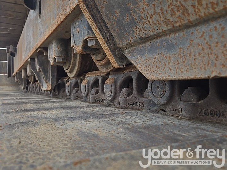 2019-caterpillar-336-image-18
