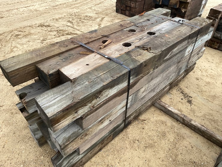 #3624-•-bundle-of-used-guard-rail-posts-image-4