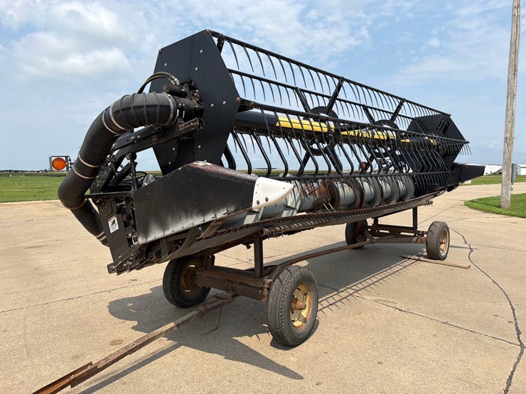 agco-20ft-air-reel-bean-head-w/-cart-image-1