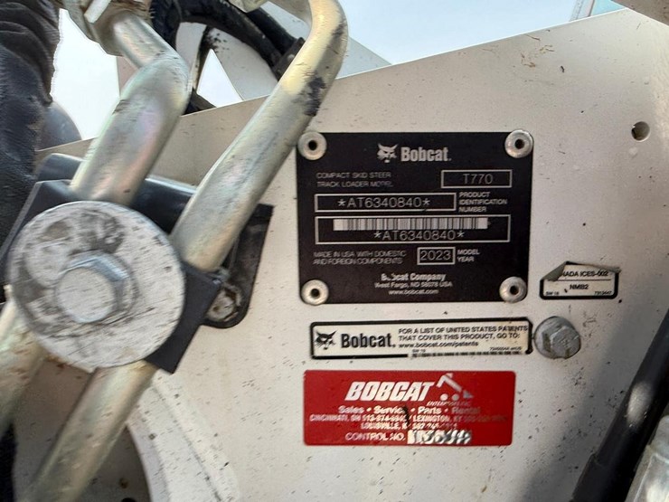2023-bobcat-t770-image-29