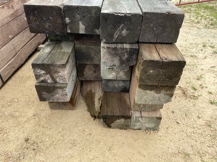 #3623-•-bundle-of-used-guard-rail-posts-image-5