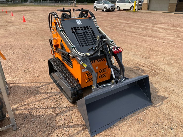 #5633-•-landhonor-mini-skid-steer-loader-me380r2-(mosinee,-wi)-image-2