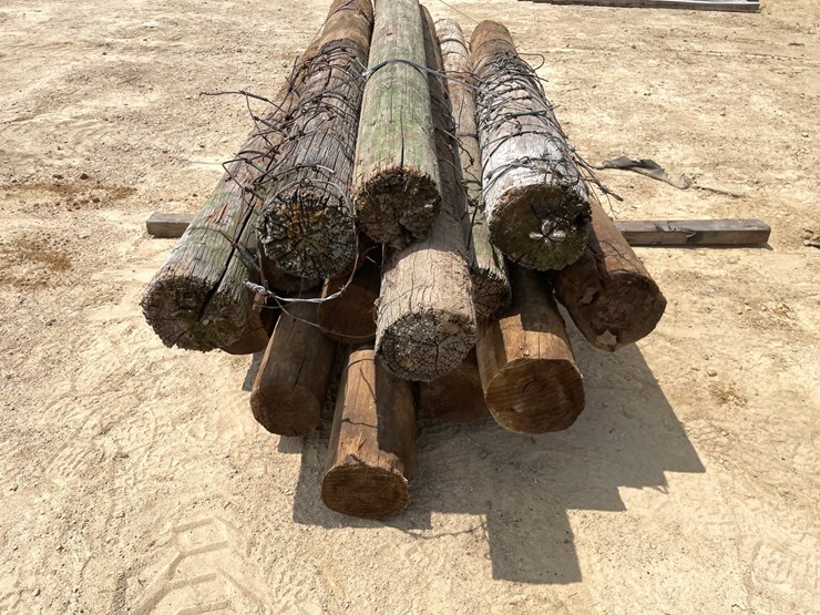 #3617-•-bundle-of-used-round-posts-image-9