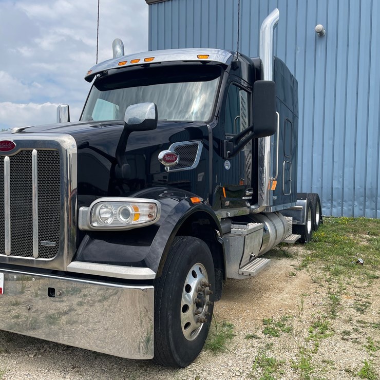 2020 PETERBILT 567