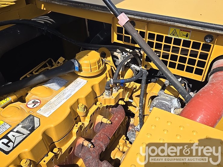 2019-caterpillar-336-image-63