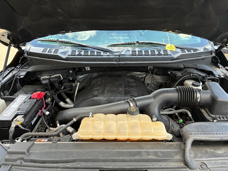 2016-ford-f150-xlt-image-13