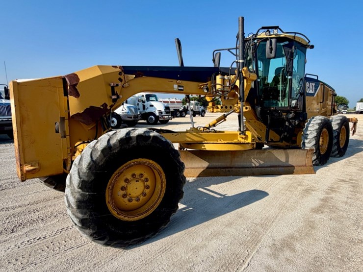 2011-caterpillar-140m-image-1