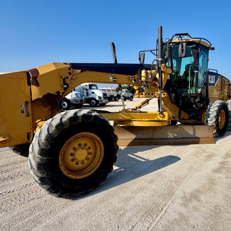 2011 CATERPILLAR 140M