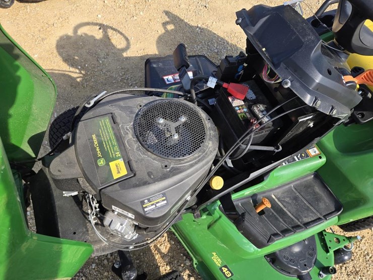 john-deere-x570-image-6