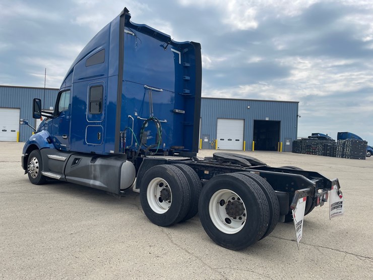 2020-kenworth-t680-image-7