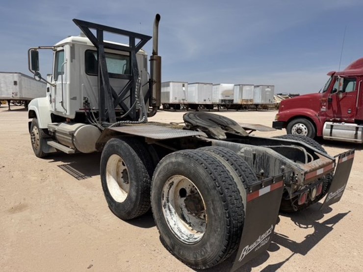 2005-mack-chn613-image-8